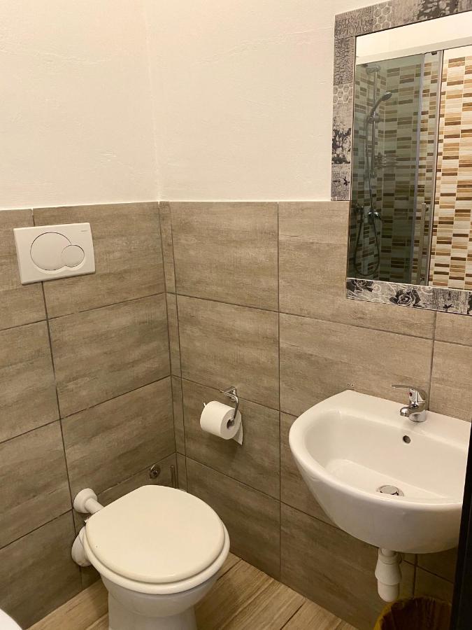 Twin Room with Private Bathroom,1039930600:JPEG