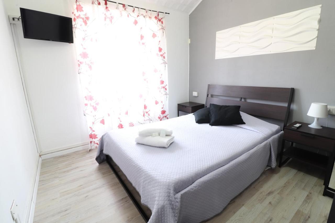 Double Room with Private Bathroom,1039927141:JPEG